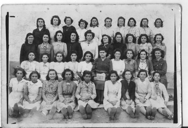 Alameda 1942: Niñas mayores de 12 años