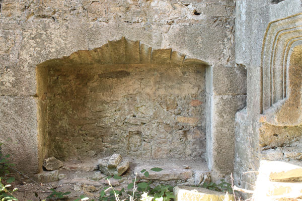 Villar de Ciervo: lucillo sepulcral de la Sacristía de Camporredondo